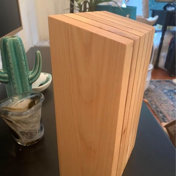 Sleek Oak 5-Slot Countertop Knife Block - Picture 2 of 2